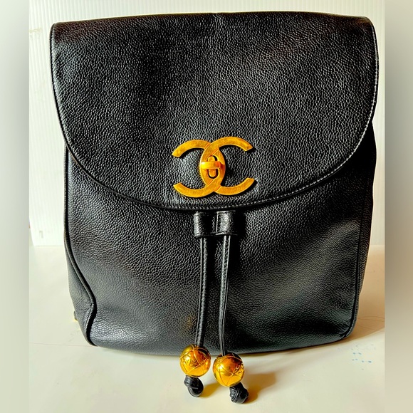 ‼️SOLD‼️ Vintage CHANEL backpack in caviar leather - Picture 8 of 9